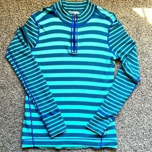 Akini 100% merino wool pull over sweater (large)